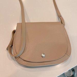 Longchamp Lefoulonne crossbody in beige (nude)